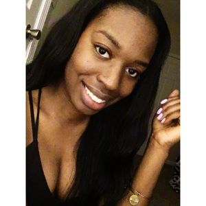 Meet your Posher, Demeka